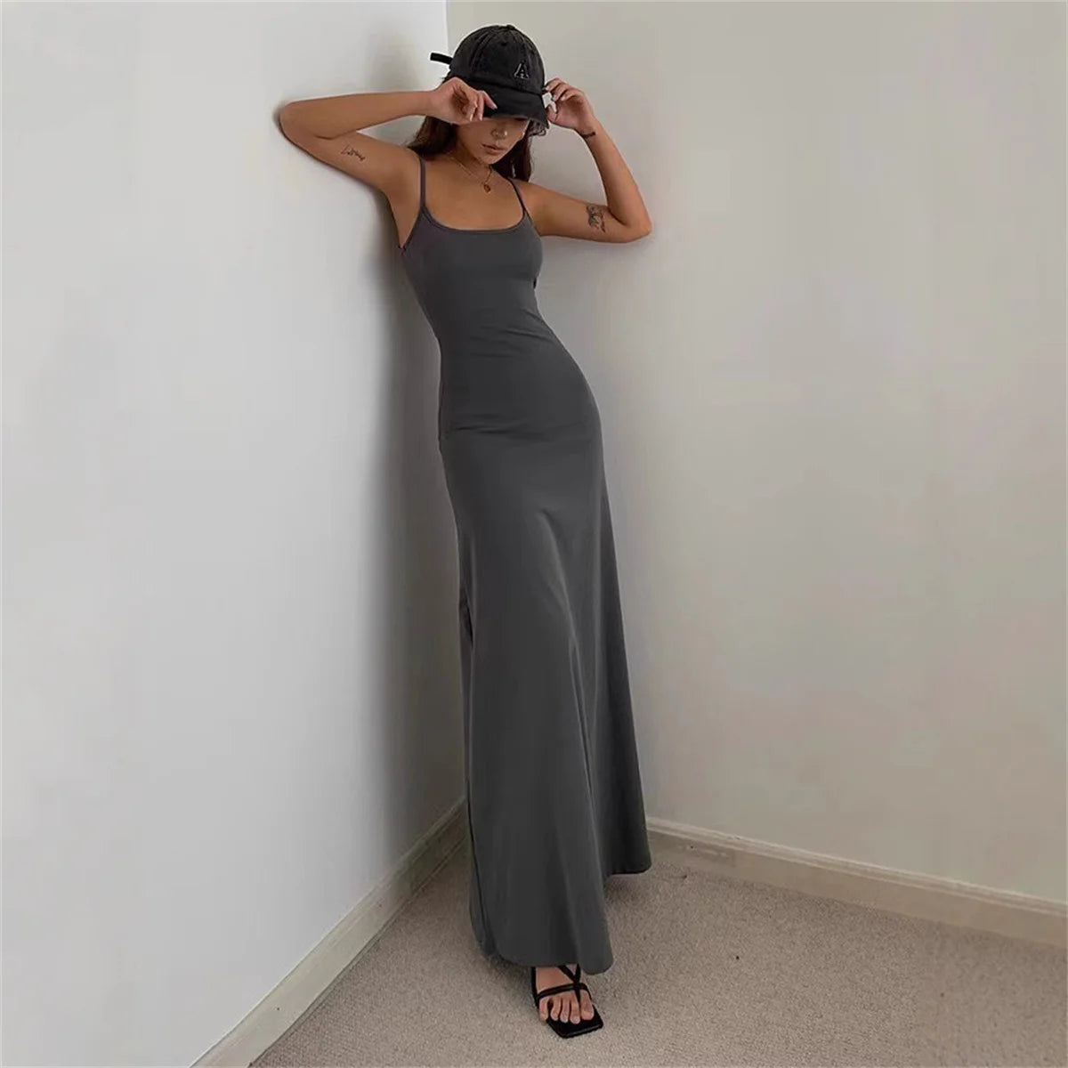 2025 Summer Women's New Fashion Simple Temperament Suspender Long Backless Slim Waisted Sexy Sweet And Spicy Casual Dresses